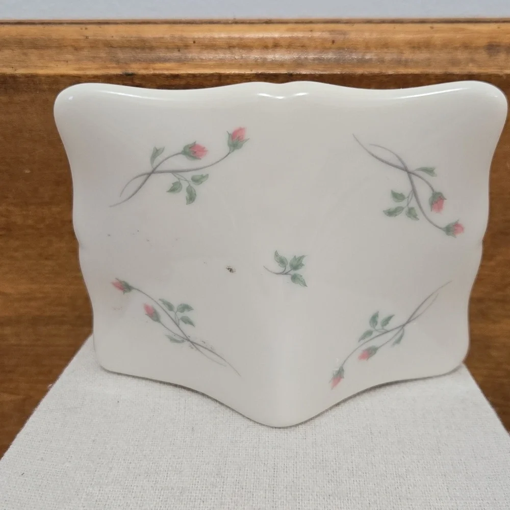 Lenox Rose Manor Porcelain Bedside Table Clock